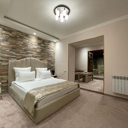 Delin Hotel And Tours Erevan Exterior foto