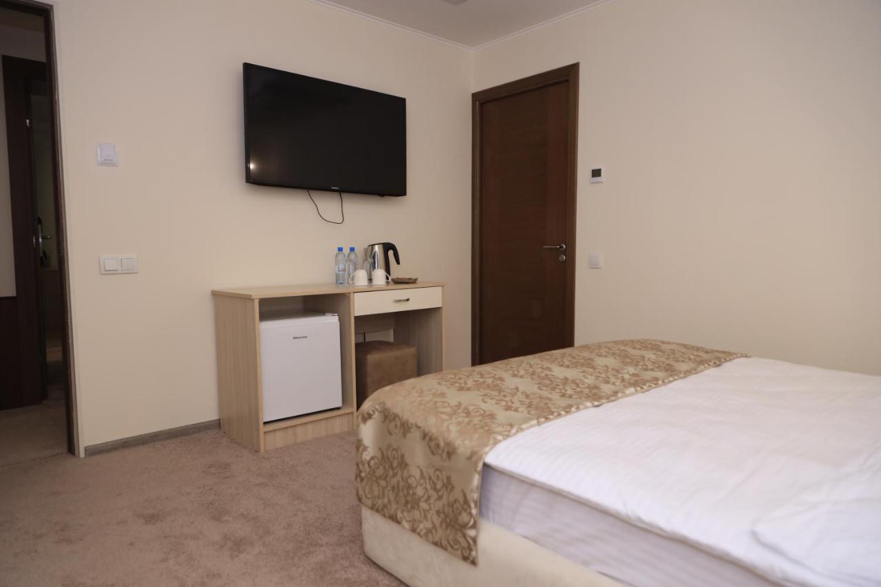 Delin Hotel And Tours Erevan Exterior foto