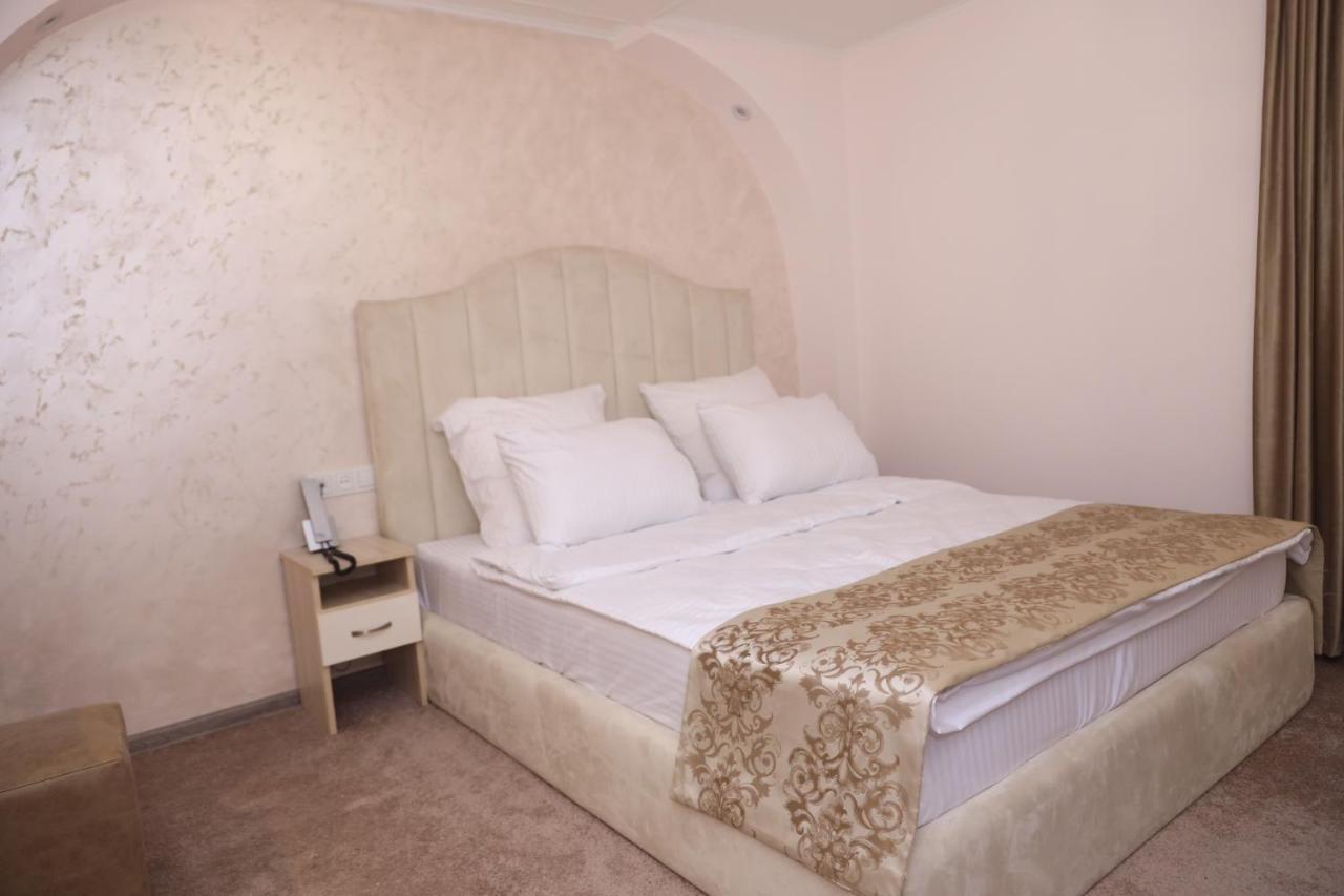 Delin Hotel And Tours Erevan Exterior foto