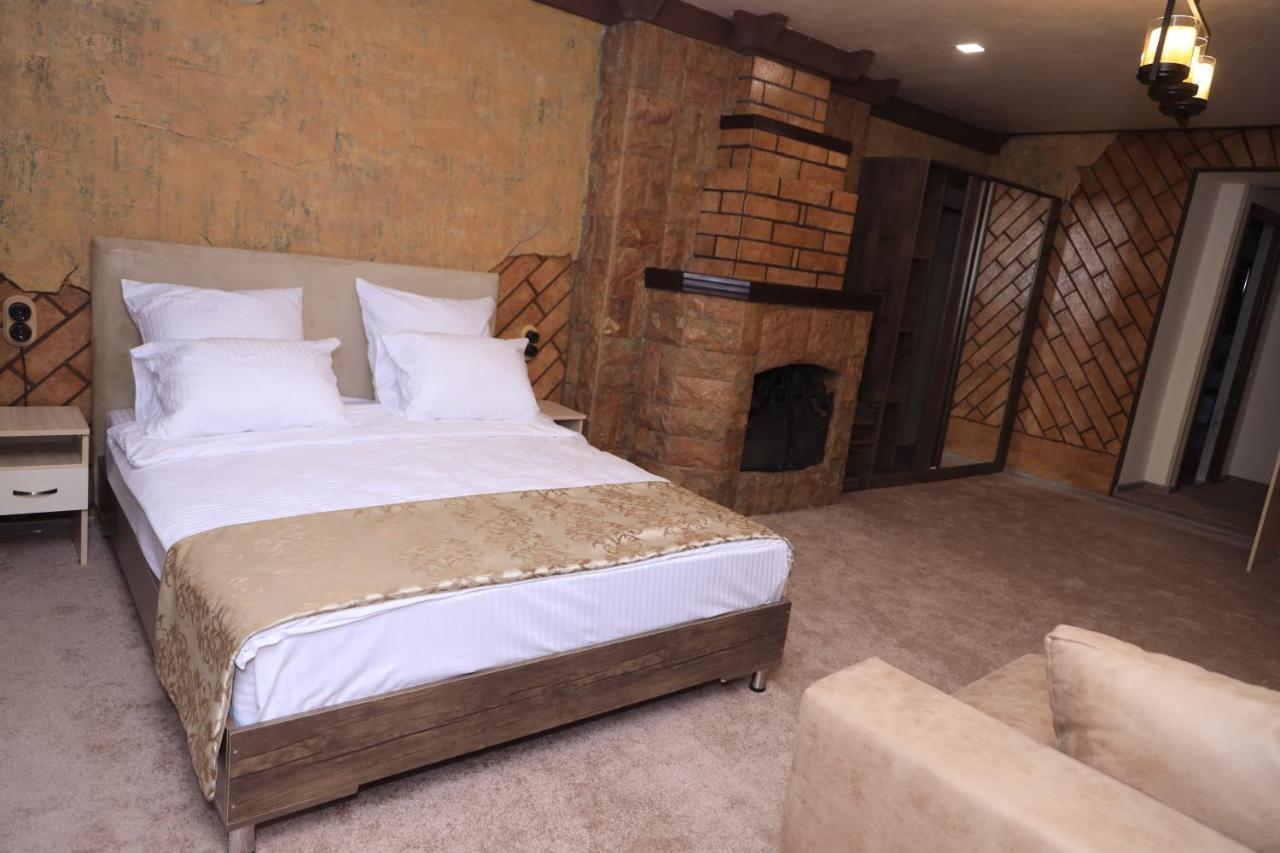 Delin Hotel And Tours Erevan Exterior foto