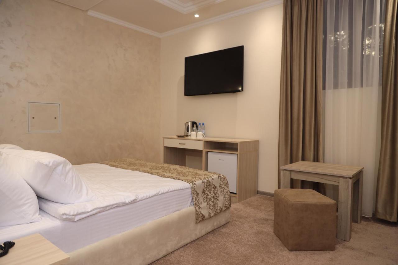 Delin Hotel And Tours Erevan Exterior foto