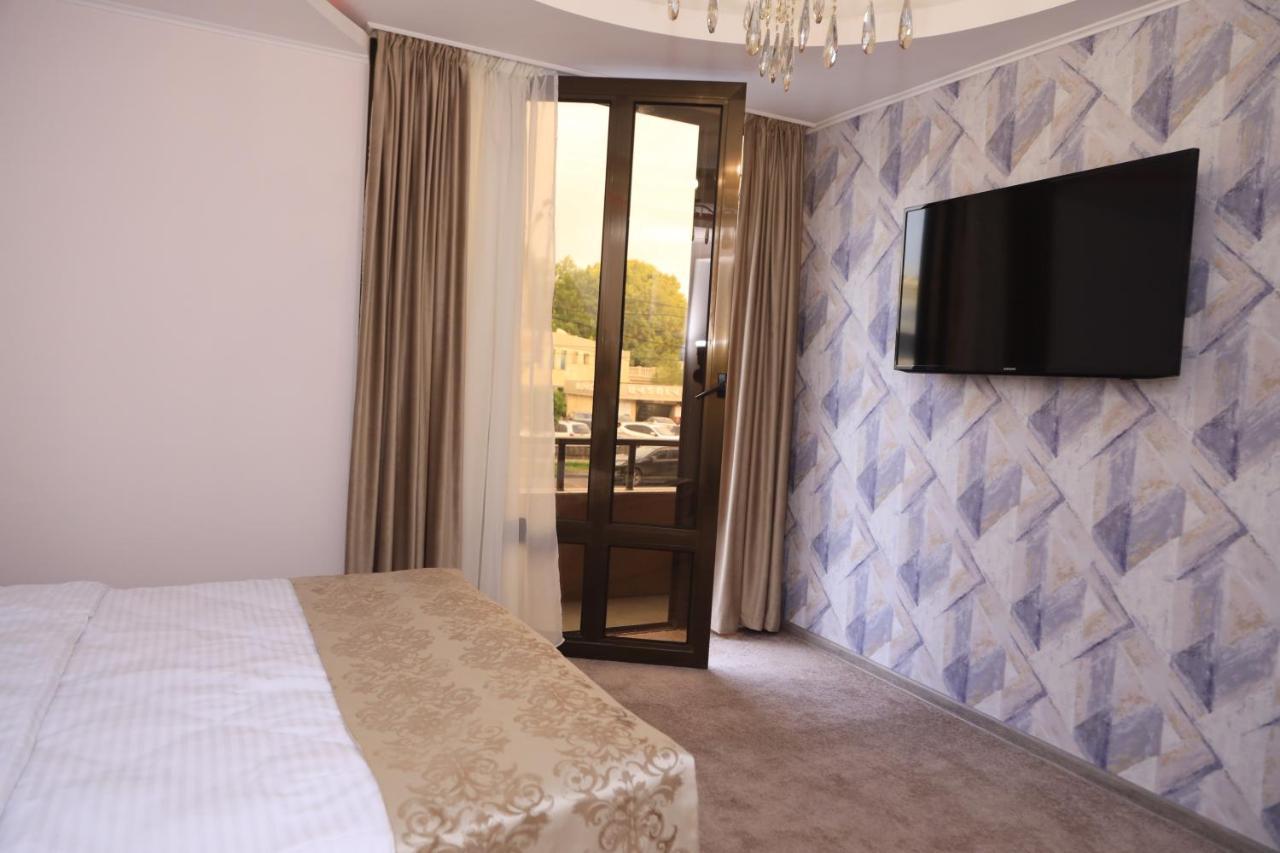 Delin Hotel And Tours Erevan Exterior foto