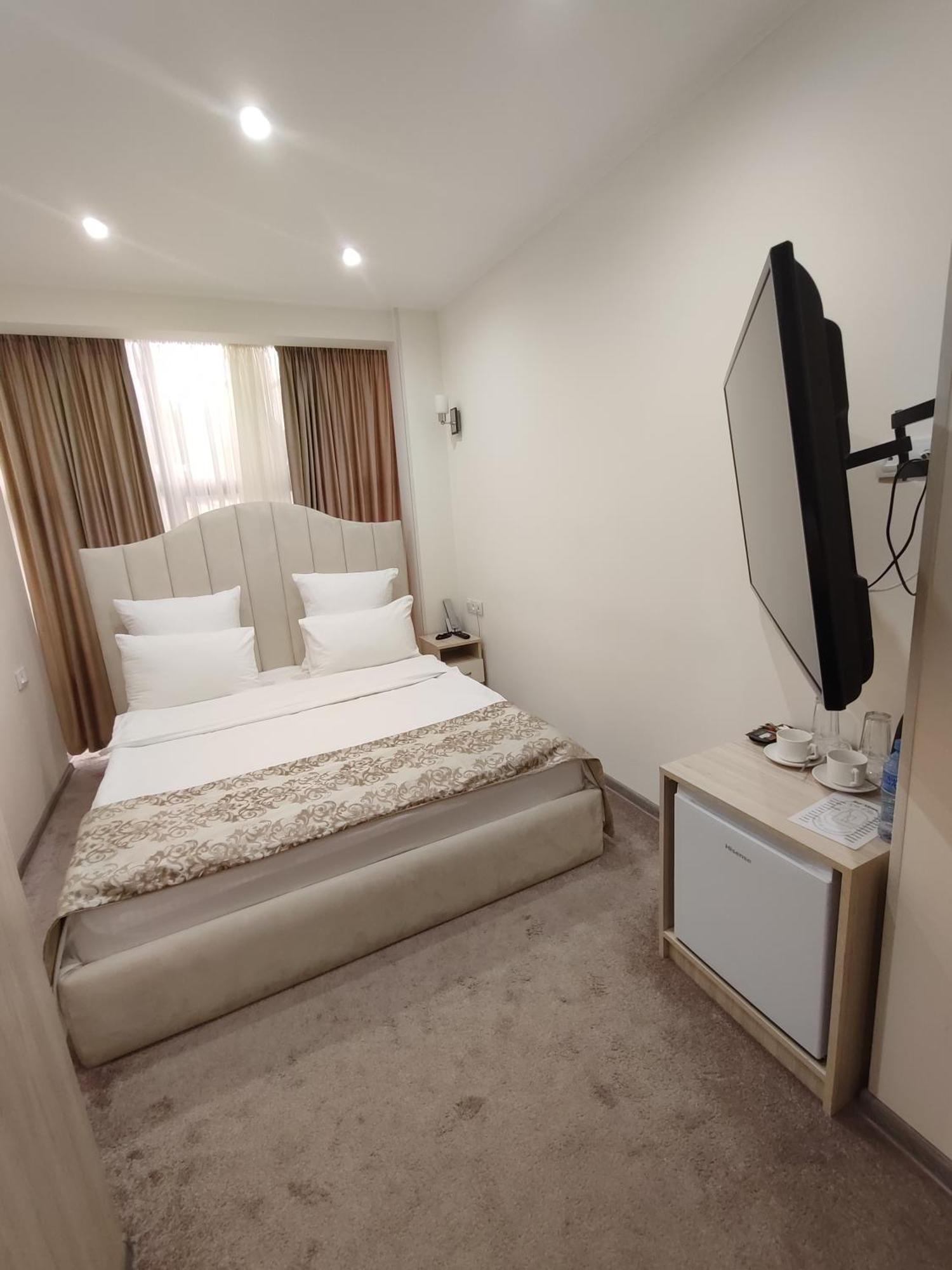 Delin Hotel And Tours Erevan Exterior foto
