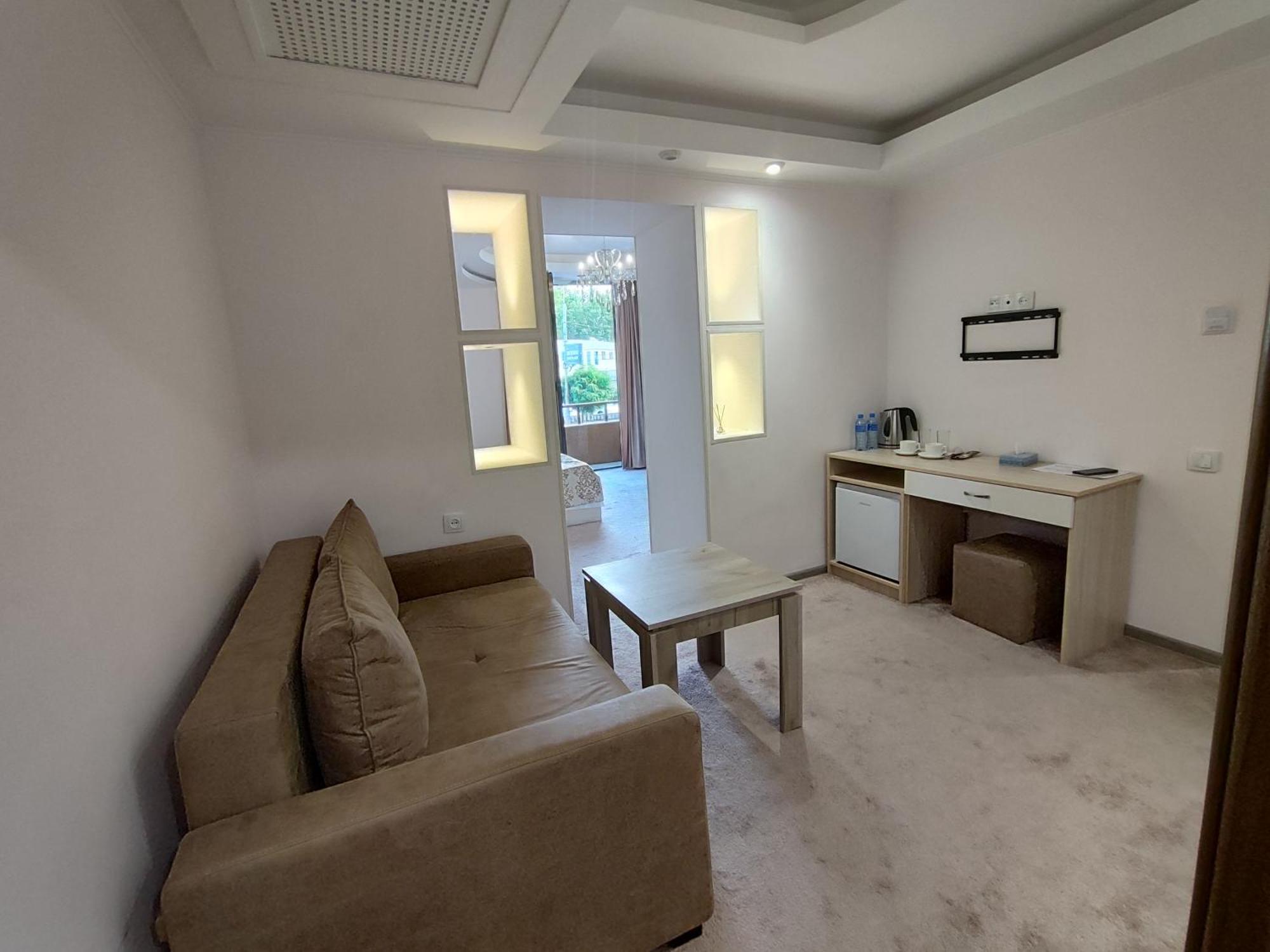 Delin Hotel And Tours Erevan Exterior foto