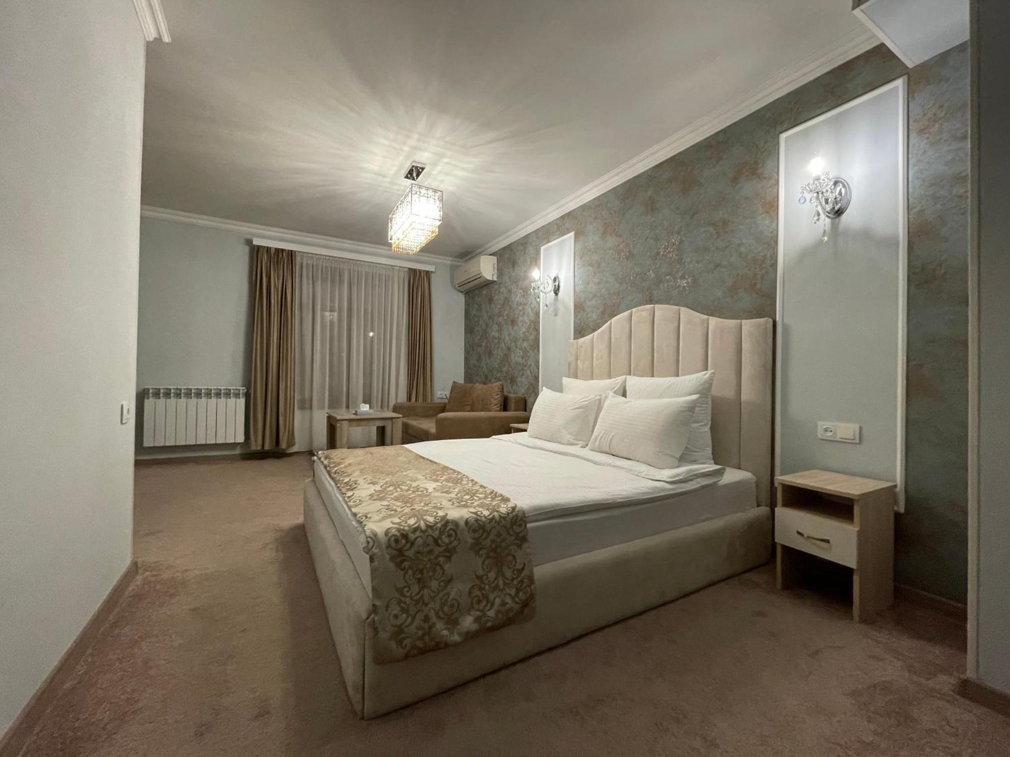 Delin Hotel And Tours Erevan Exterior foto